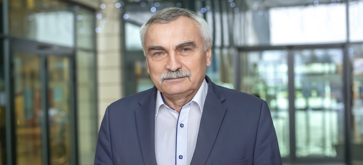 Prof. dr hab. inż. M. Gosztyła,