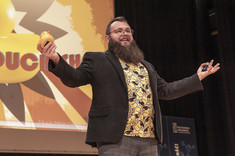 Heweliusze Nauki z pokazem „The Rubber Duck Show”,