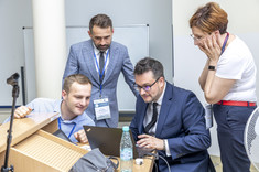 Sesje plenarne X Konferencji Naukowo-Techniczna „Kształtowanie Konstrukcji i Budowli”,