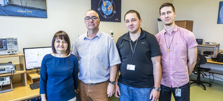 Od lewej: Mgr I. Grabek, dr inż. J. Wojturski, mgr inż. P. Kubiszyn, inż. S. Bytnar,
