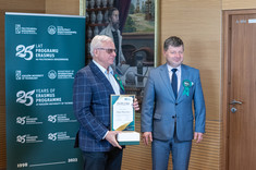Od lewej: prof. PRz A. Marciniec, prof. P. Koszelnik,